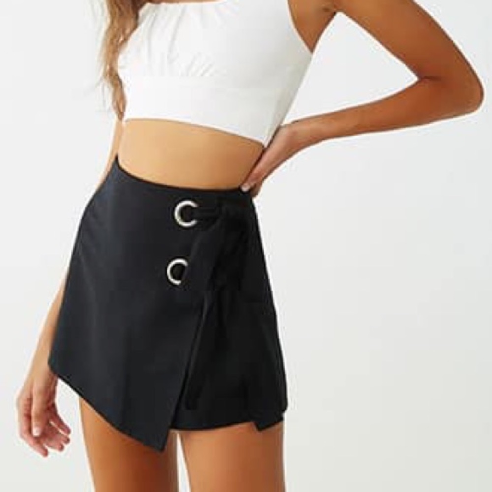 Linen blend high rise grommet skort